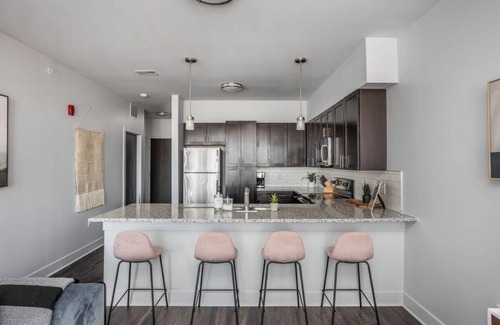 Indianapolis Apartment | CozySuites 2BR Modern Apt near the Fashion Mall