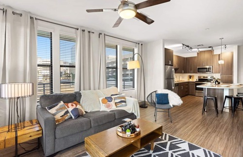 Tempe Apartment | CozySuites at Town Lake