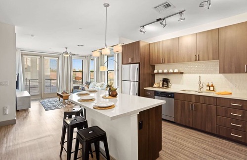 Tempe Apartment | CozySuites at Town Lake