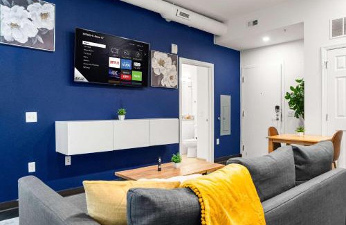 Cultural District Apartment | CozySuites Gorgeous 1BR in Downtown Pitts #13