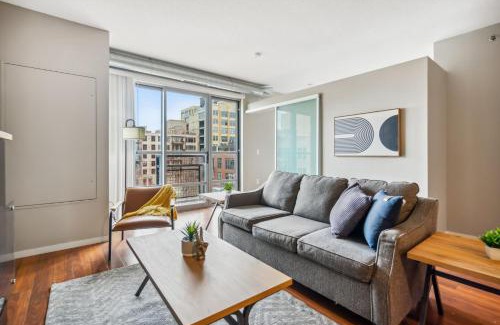 Mill District Apartment | CozySuites Mill District with gym # 09
