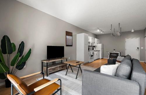 Mill District Apartment | CozySuites Mill District with pool gym #12