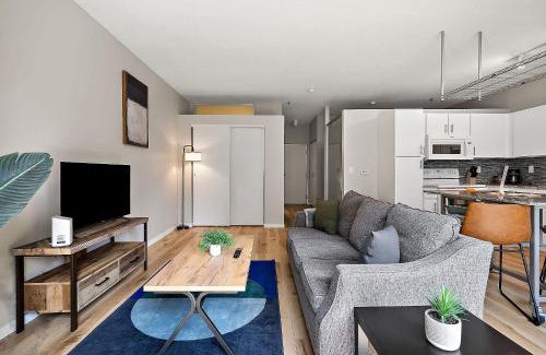 Mill District Apartment | CozySuites Mill District with pool gym #13