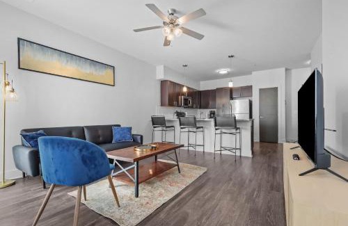 Indianapolis Apartment | CozySuites Modern 1BR Nora Indianapolis #8