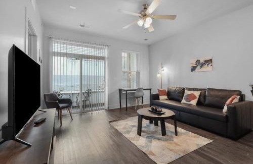Indianapolis Apartment | CozySuites Modern 2BR Nora Indianapolis #10
