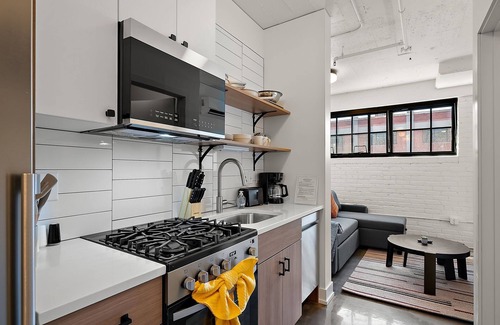 Warehouse District Apartment | CozySuites NLG - Modern studio condo #26