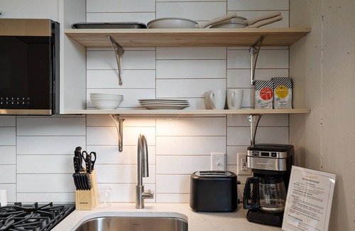 Warehouse District Apartment | CozySuites NLG - Modern 1BR condo #32