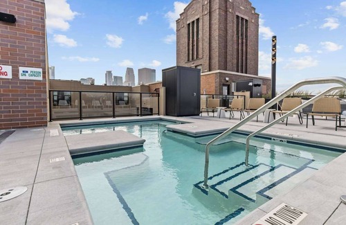 Warehouse District Apartment | CozySuites NLG - Modern 2BR condo #11