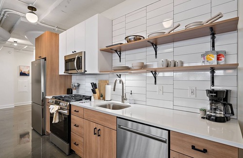Warehouse District Apartment | CozySuites NLG - Modern 2BR condo #12