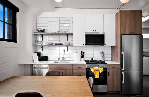 Warehouse District Apartment | CozySuites NLG - Modern 2BR condo #25