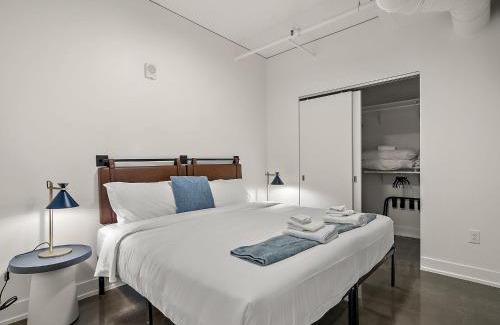 Warehouse District Apartment | CozySuites NLG - Modern 2BR condo #23