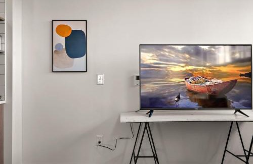 Warehouse District Apartment | CozySuites NLG - Modern studio condo #28