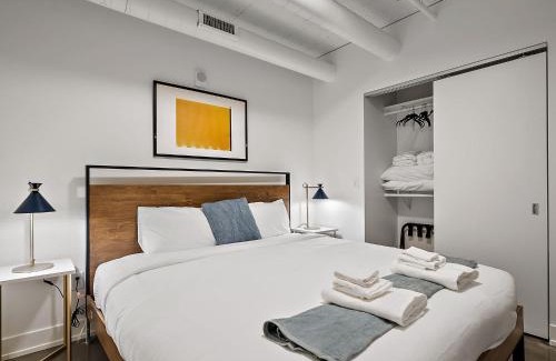 Warehouse District Apartment | CozySuites NLG - Modern 1BR condo #24