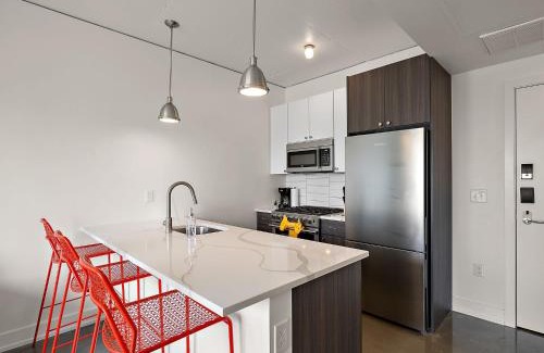 Warehouse District Apartment | CozySuites NLG - Modern 2BR condo #16