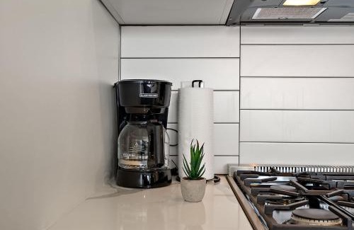 Warehouse District Apartment | CozySuites NLG - Modern 2BR condo #16