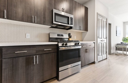 Roosevelt Apartment | Cozysuites PHX RORO Gym, Pool, Pets, Parking! #17