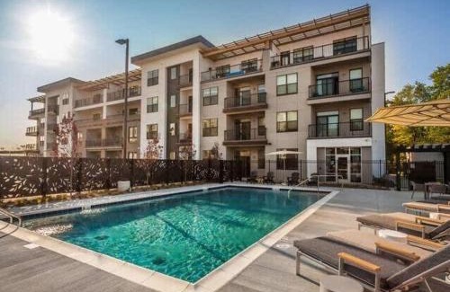 Indianapolis Apartment | Cozysuites Spacious 2BR next to Whole Foods