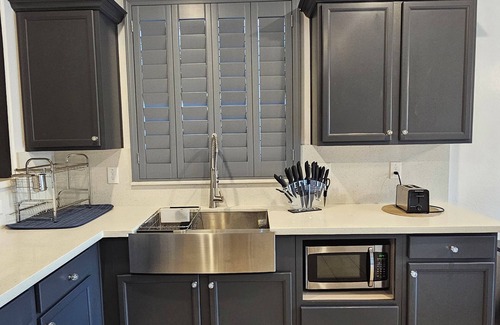 Estrella Village House | Cozzy & Charming 3-bedroom and 2 full baths house & pool & WiFi in Tolleson.