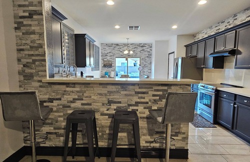 Estrella Village House | Cozzy & Charming 3-bedroom and 2 full baths house & pool & WiFi in Tolleson.