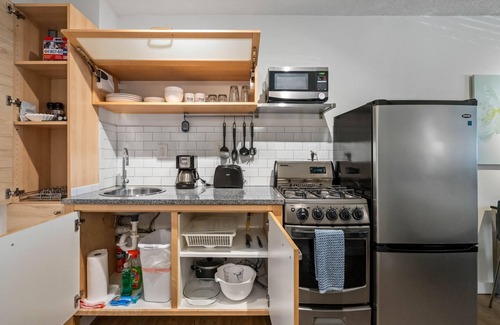 Brookwood Apartment | (CPE) Safe + Quiet Studio w/Comfortable Bed