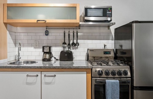 Brookwood Apartment | (CPG) Serviced Studio w/Full Kitchen in Quiet Neighborhood