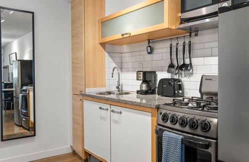 Brookwood Apartment | (CPG) Serviced Studio w/Full Kitchen in Quiet Neighborhood
