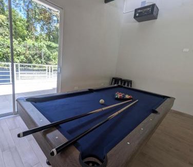 Cahuita House | CR Caribbean Blue House - Modern style 100 WiFi