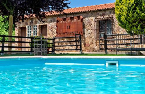 Fuenlabrada de los Montes House | CR El Portezuelo Boutique Experience