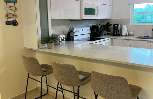 Rio Grande Condo | Crab Shack Condo at the Beach! Newly renovated! Beachfront with pool!