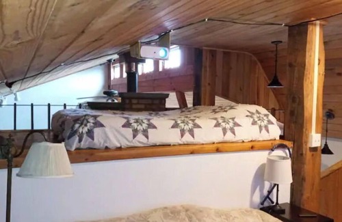 Viroqua House | Craftsman Cottage Overlooking Rolling Pastures