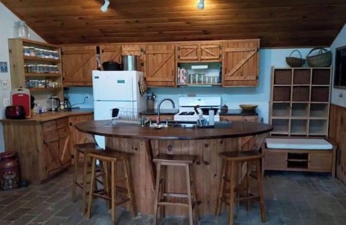 Viroqua House | Craftsman Cottage Overlooking Rolling Pastures