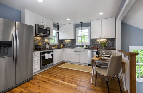 Rosedale Apartment | Craftsman Style 1Bed/1Bath; Walk to Central Market, Taco Deli, Draught House Pub