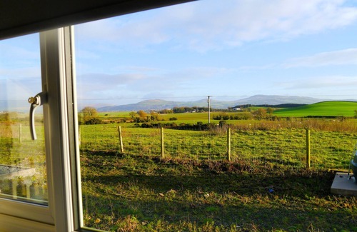 Newton Stewart Cottage | Craigielea Cottage - a cottage that sleeps 6 guests in 3 bedrooms