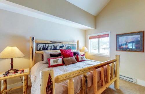 Big Sky Meadow Village Apartment | Crail Creek 607