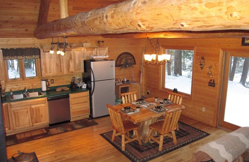 Wetmore Cabin | Cranberry Lake Log Cabin, Private! Boat&Canoe,Close to Pic Rocks!