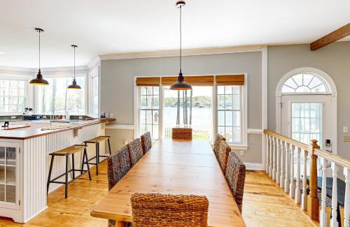 Mineral House | Crane's Landing