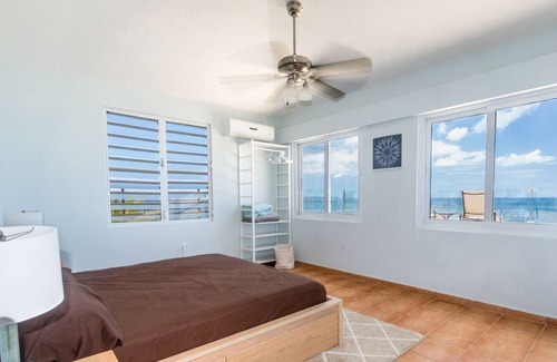 Borinquen Villa | ✨Crash Boat Villa by the Sea✨ Complete w/ resort pool, swim up bar, and HOT TUB!