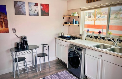 El Paso Apartment | Craven Cottage Studio at Hillside with Wifi, AC & 4K Smart TV
