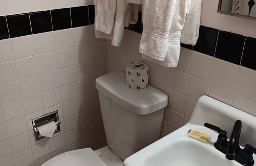 Springfield Hotel | Crawford Motel