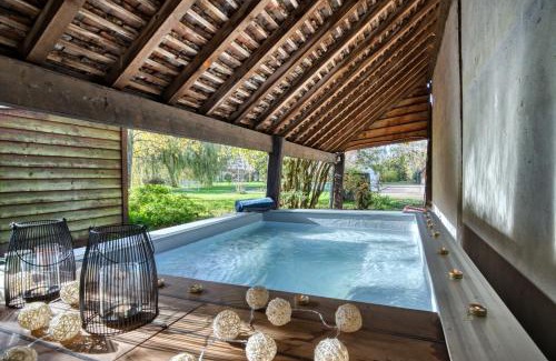 Saint-Maurice-sur-Aveyron Villa | Crazy Villa Etisseaux 45 - Heated pool - Volley court - 1h30 Paris - 45p