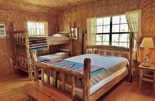Bandera Hotel | CRC Ranch Retreat