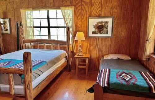 Bandera Hotel | CRC Ranch Retreat