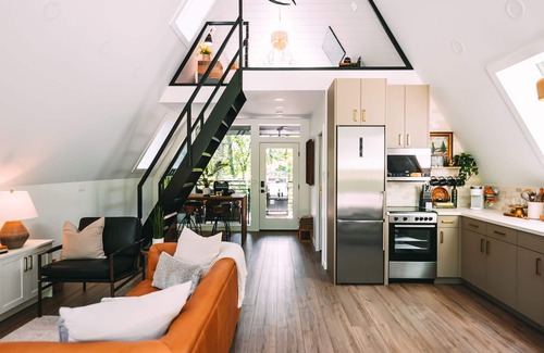 Logan Cabin | Creative Cabins - The Frame