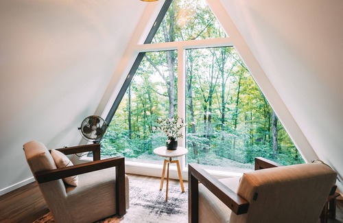 Logan Cabin | Creative Cabins - The Frame