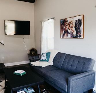 New Braunfels House | Creed's Cottage at Four Oaks