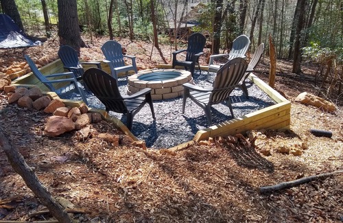 Dial Cabin | Creek!3BR3BA+Loft/!GameRoom!Slps 9!Wrap Around Deck!