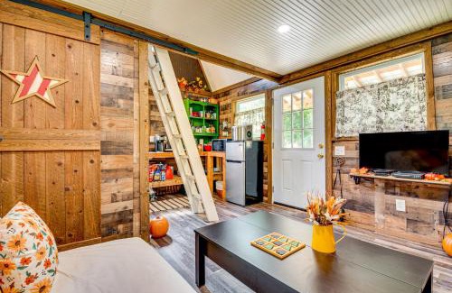 Summerville Apartment | Creek Access, Fire Pit and Grill Summerville Studio