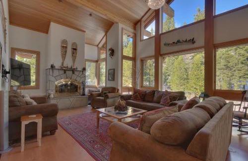 Alpine Meadows House | Creek Side- 4 Primary Suites, Hot Tub, Shuttle to Slopes, Pet Friendly