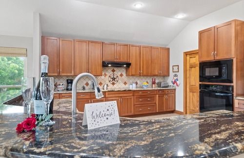 Austin House | ★Creek Side Retreat★