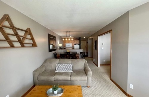 Silver Star Mountain Condo | Creekside condo close to Tube Town & skating pond, gas fireplace, full kitchen
